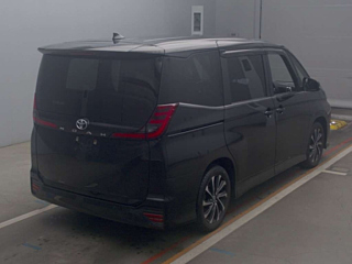 TOYOTA NOAH 2022
