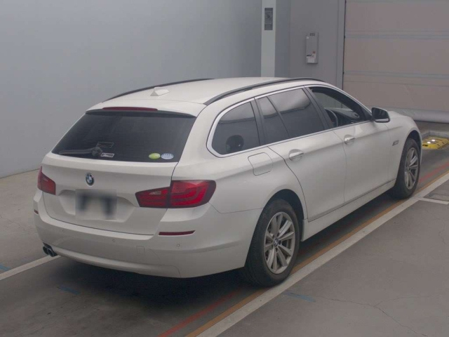 BMW 5 SERIES 2011