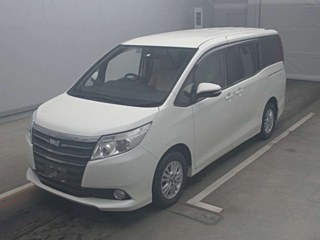 TOYOTA NOAH 2014