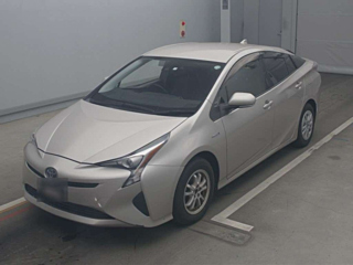 TOYOTA PRIUS 2016