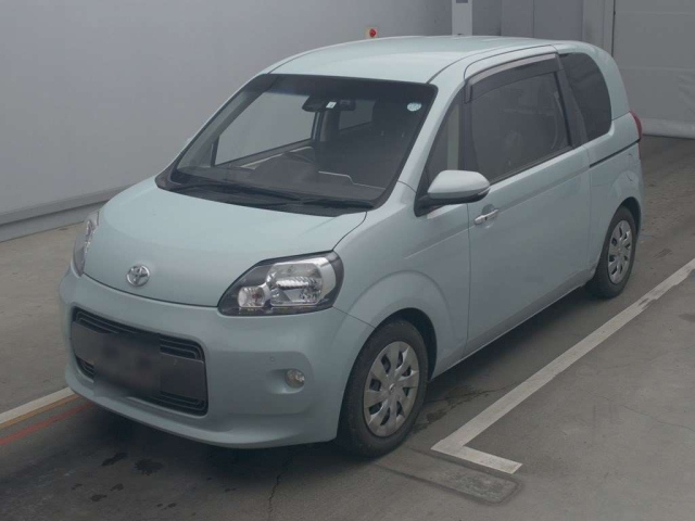 TOYOTA PORTE 2020