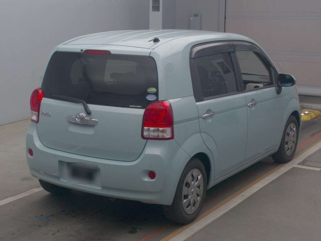 TOYOTA PORTE 2020