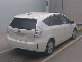 TOYOTA PRIUS ALPHA 2012