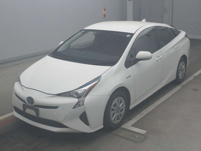 TOYOTA PRIUS 2018