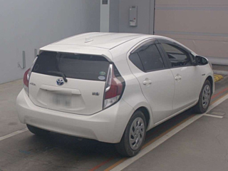 TOYOTA AQUA 2017