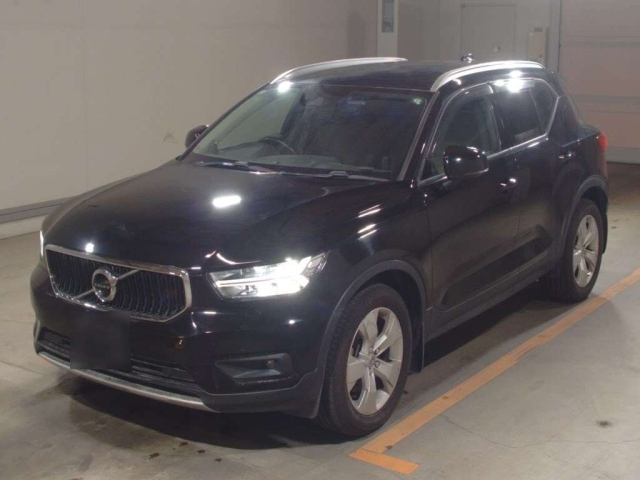 VOLVO XC40 2020