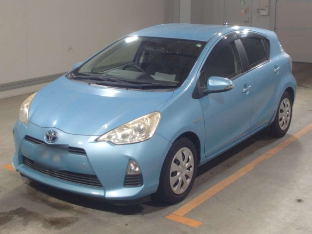TOYOTA AQUA 2013