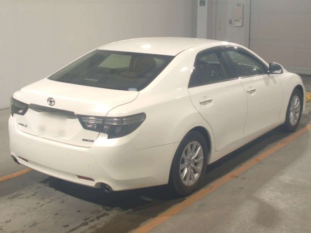 TOYOTA MARK X 2019