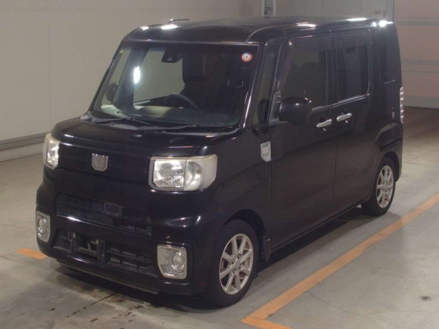 DAIHATSU WAKE 2016