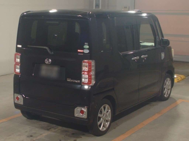 DAIHATSU WAKE 2016