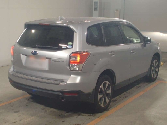 SUBARU FORESTER 2017