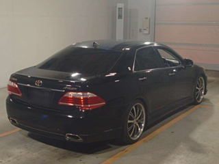 TOYOTA CROWN 2010
