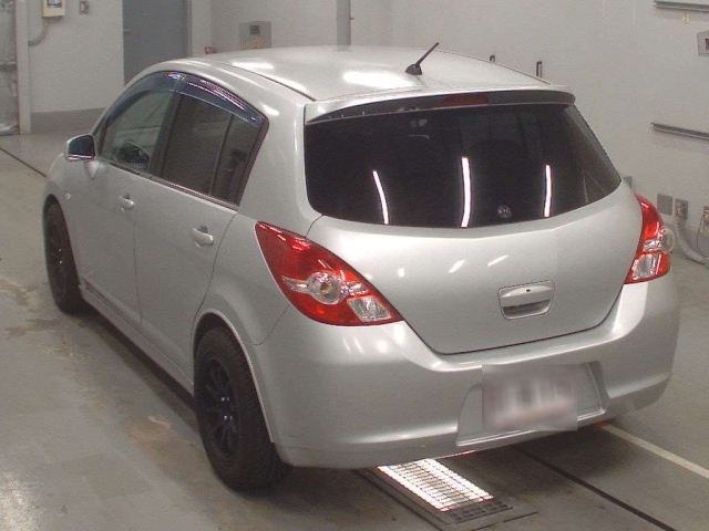 NISSAN TIIDA 2009