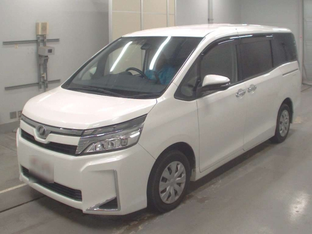 TOYOTA VOXY 2017