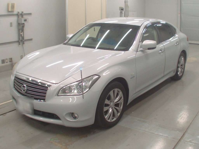 NISSAN FUGA 2011