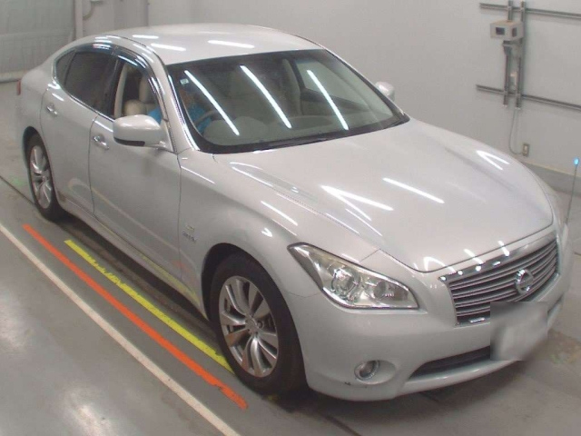 NISSAN FUGA 2011