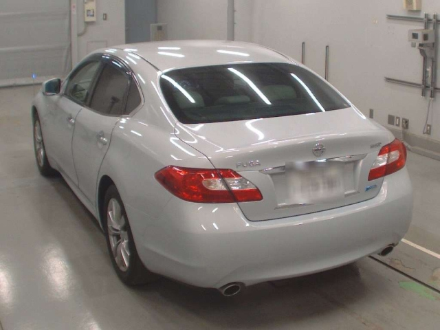 NISSAN FUGA 2011