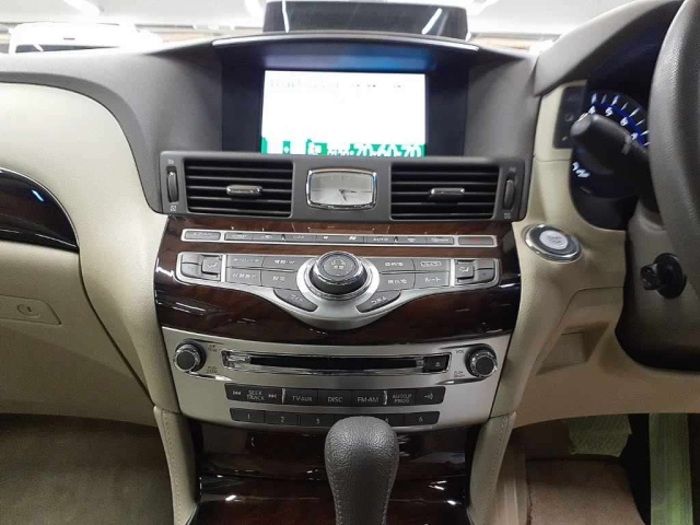 NISSAN FUGA 2011