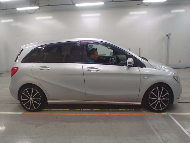 MERCEDES BENZ B CLASS 2012