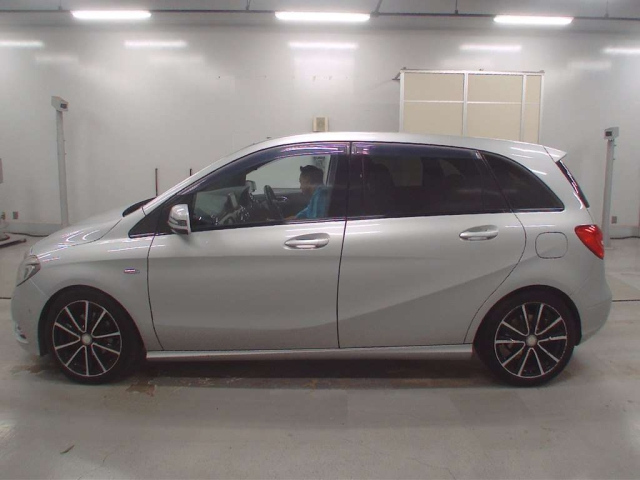 MERCEDES BENZ B CLASS 2012