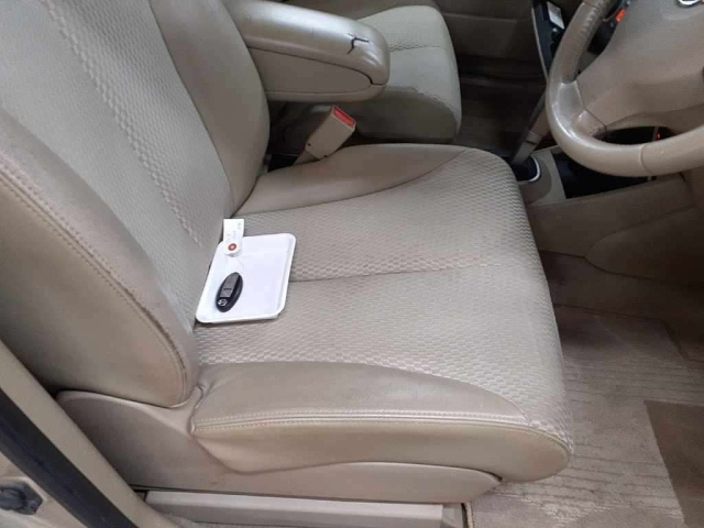 NISSAN TIIDA 2010