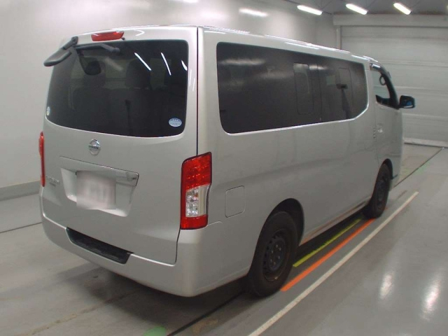 NISSAN CARAVAN 2020
