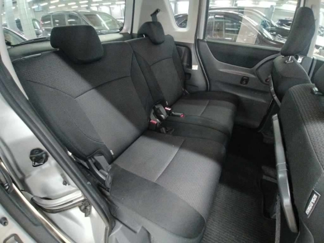 MITSUBISHI DELICA D2 2015