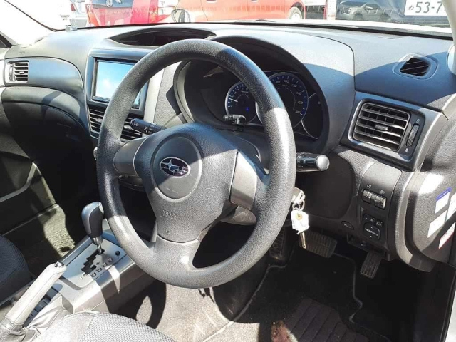 SUBARU FORESTER 2011