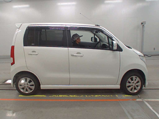 SUZUKI WAGON R 2011