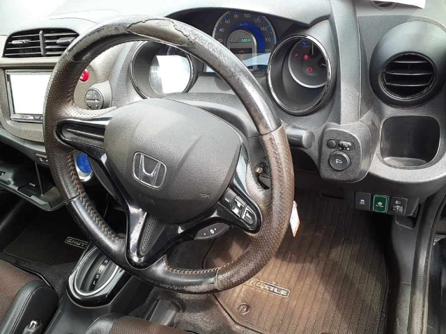 HONDA FIT SHUTTLE 2012