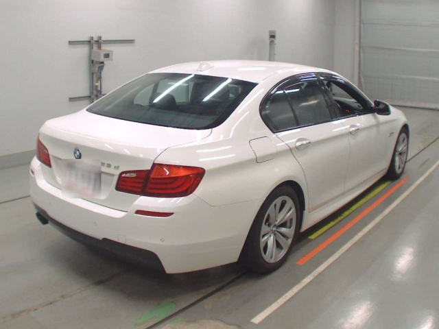 BMW 5 SERIES 2012