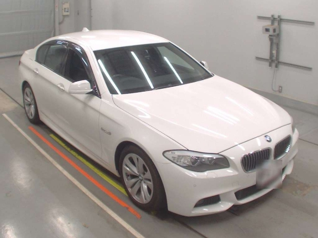 BMW 5 SERIES 2012