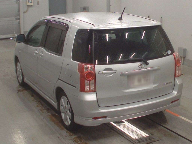 TOYOTA RAUM 2008