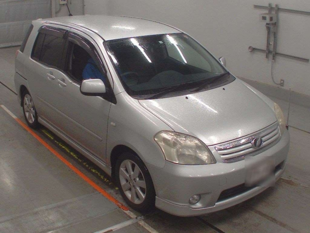 TOYOTA RAUM 2008