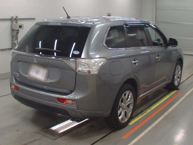 MITSUBISHI OUTLANDER PHEV 2014