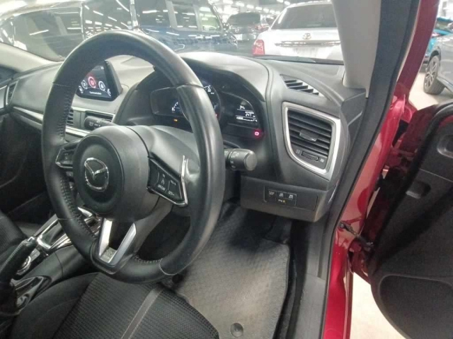 MAZDA AXELA 2018