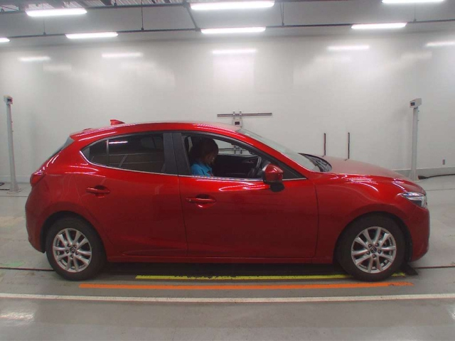 MAZDA AXELA 2018