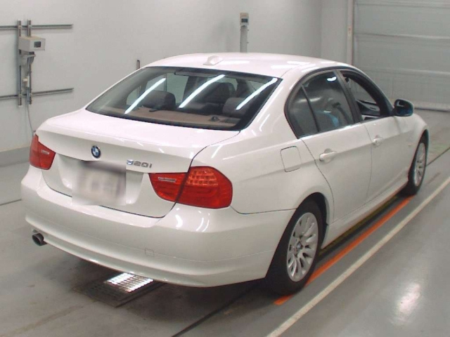 BMW 3 SERIES 2010