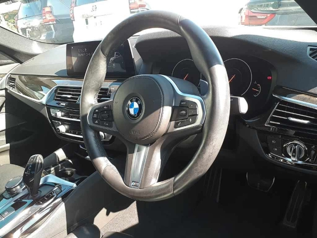 BMW 5 SERIES 2019
