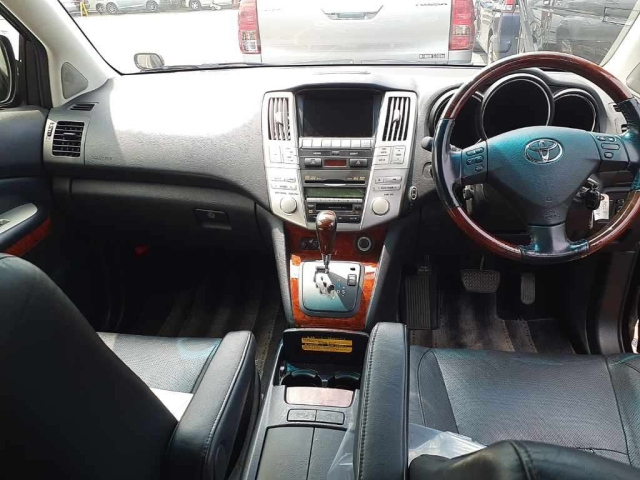 TOYOTA HARRIER 2012