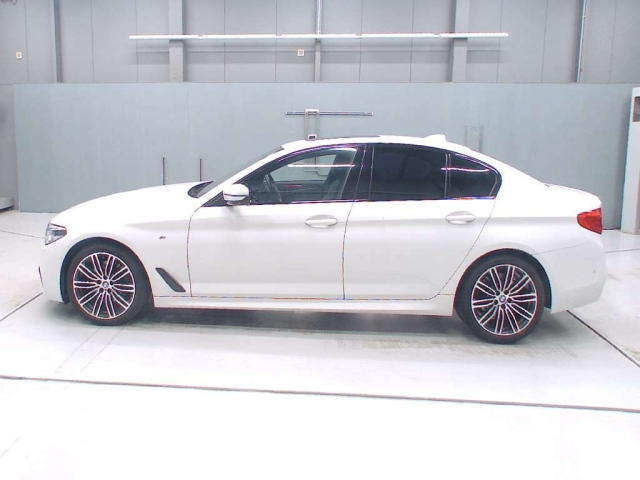 BMW 5 SERIES 2019