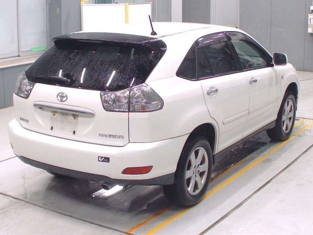 TOYOTA HARRIER 2010