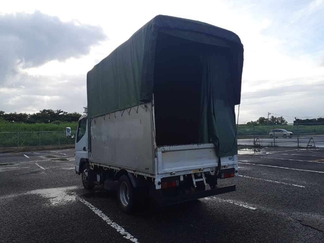 MITSUBISHI CANTER 2011