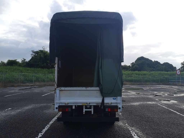 MITSUBISHI CANTER 2011