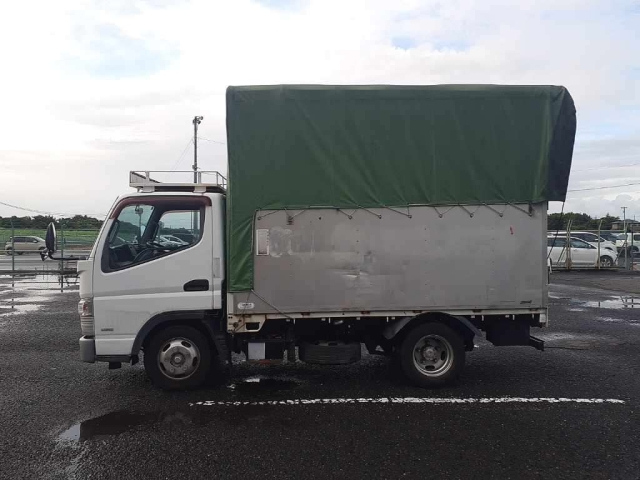 MITSUBISHI CANTER 2011