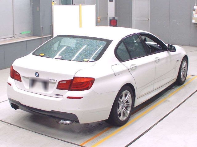 BMW 5 SERIES 2011