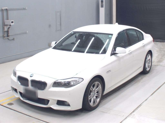 BMW 5 SERIES 2011