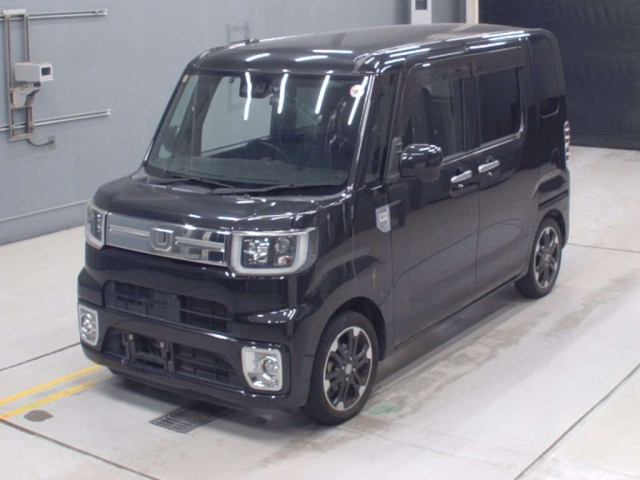 DAIHATSU WAKE 2018