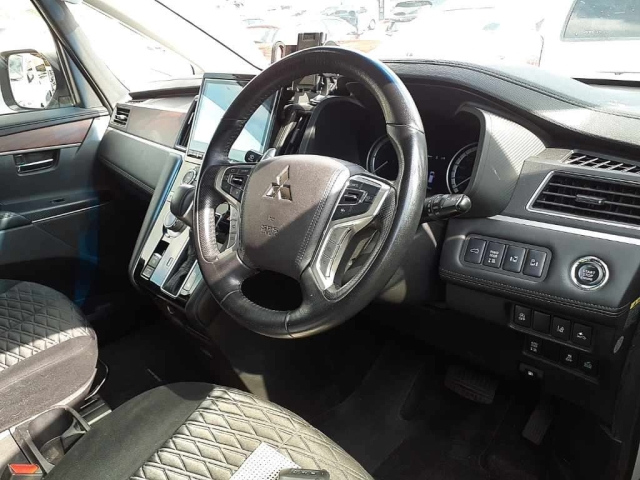 MITSUBISHI DELICA D5 2020
