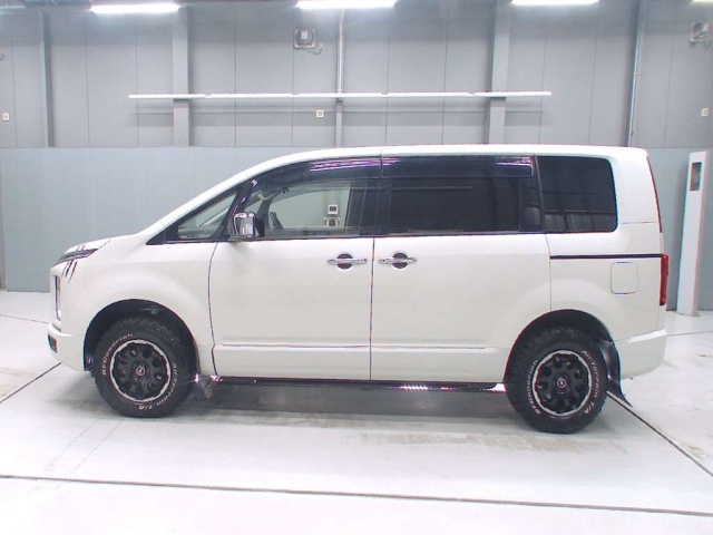 MITSUBISHI DELICA D5 2020